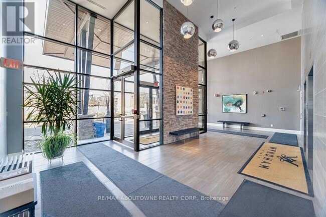 Building Photo - 128 Garden Dr