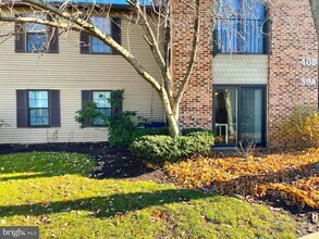 Building Photo - 39 Sumac Ct