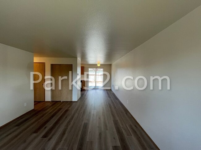 Building Photo - 4318 S Alder St