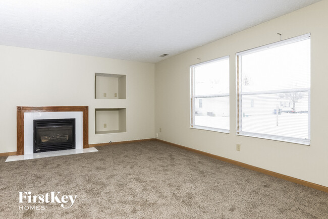 Building Photo - 6204 Kensington Glen Dr