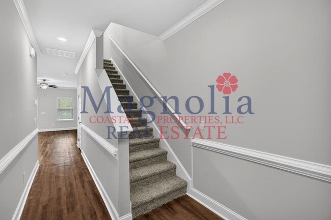Building Photo - 53 Dorsey Dr