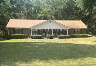Building Photo - 3163 Dove Ct