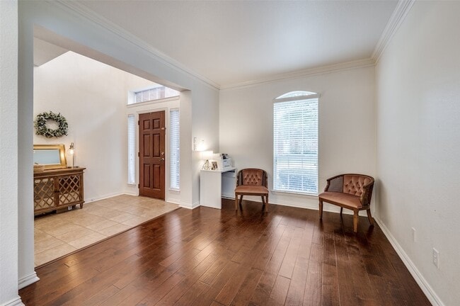 Photo - 3523 Lincoln Dr House