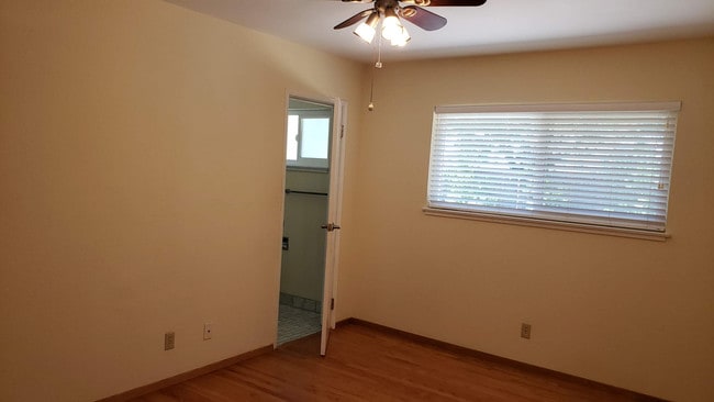 Building Photo - 1463 Dentwood Dr
