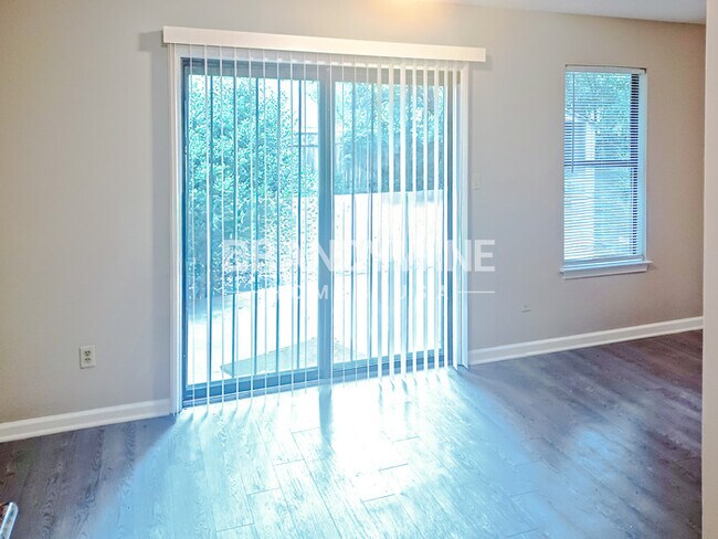 Foto del edificio - 4031 Friendly Way