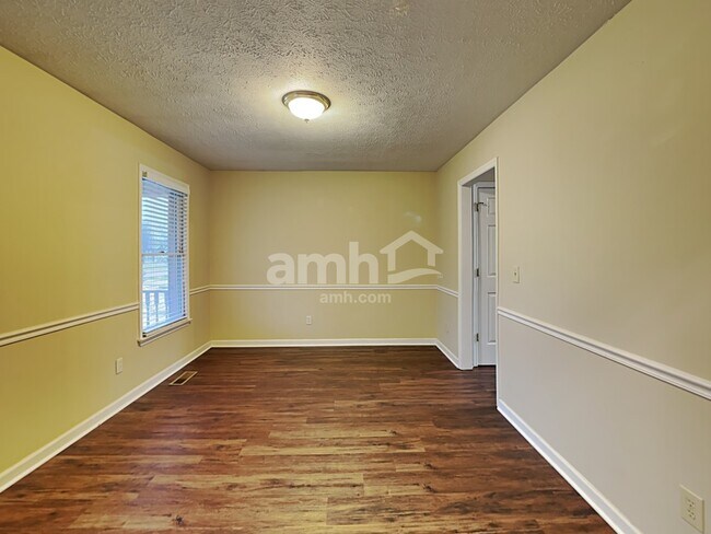 Building Photo - 214 Saint Lukes Lane
