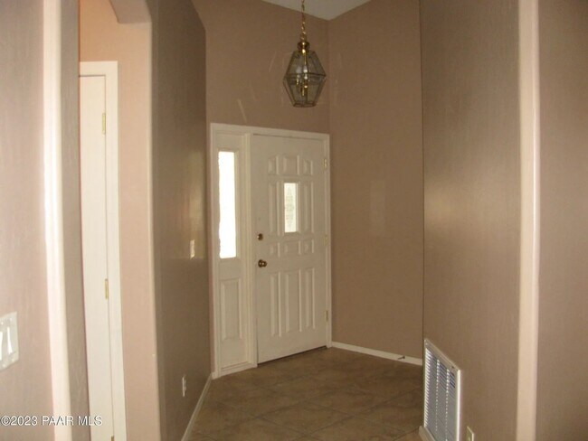 Foto del edificio - Charming 3BR/2BATH House in Prescott Valley