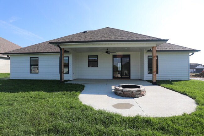 Foto del edificio - 4605 Chambers Bay Dr