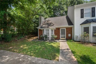 Building Photo - 1393 Poplar Pointe