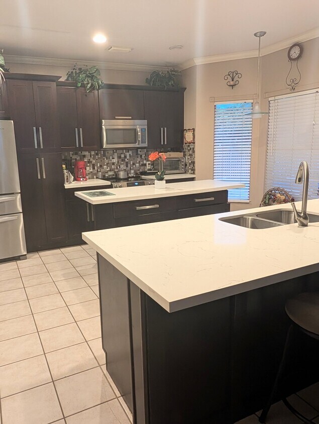 Foto del edificio - 16775 NW 12th St