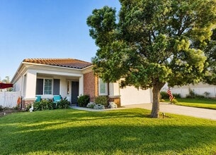 Building Photo - 1085 Northview Dr