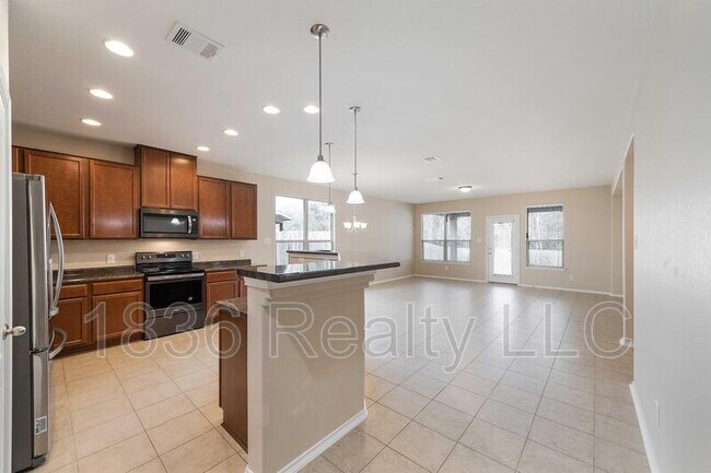 Building Photo - 908 Strickling Dr