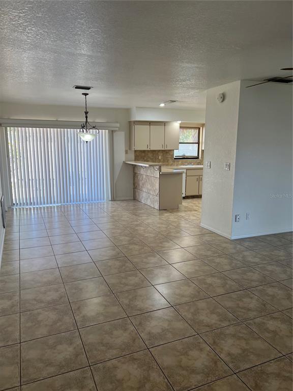 Foto del edificio - 355 Spring Lake Blvd NW