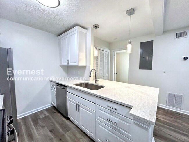 Foto del edificio - 160 Lablanc Way NW