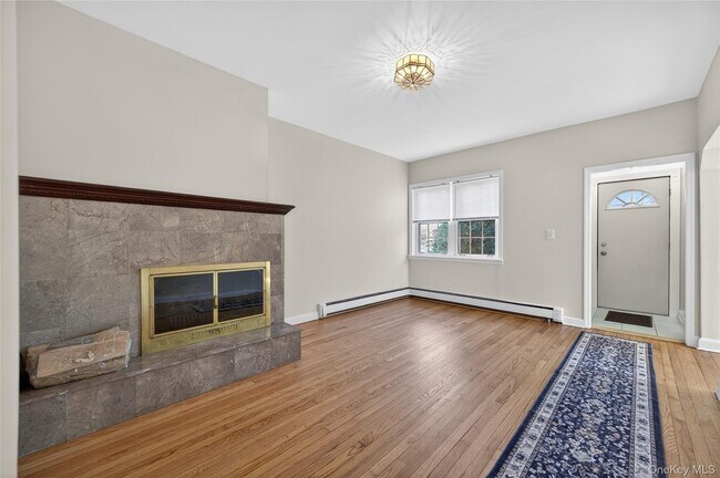 Foto del edificio - 3 Woodmere Ln