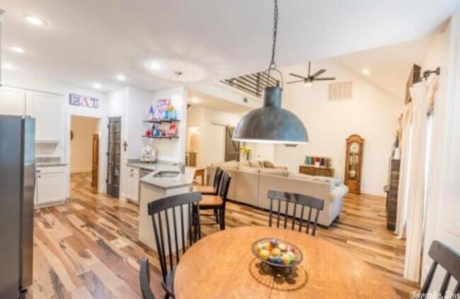 Foto del edificio - 5013 Rockport Dr