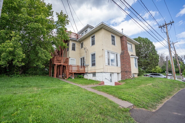 Building Photo - 313 S 21st Ave E