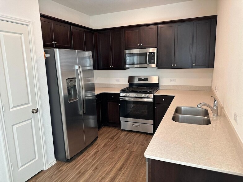 Primary Photo - 3504 Lodgepole Drive