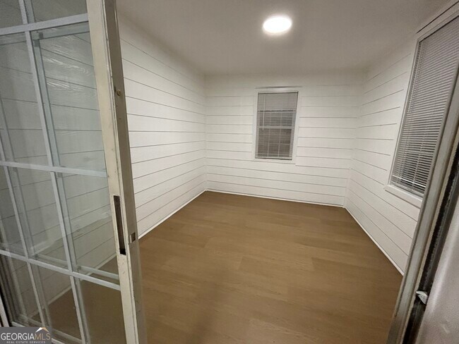 Building Photo - 2715 White Blossom Ln