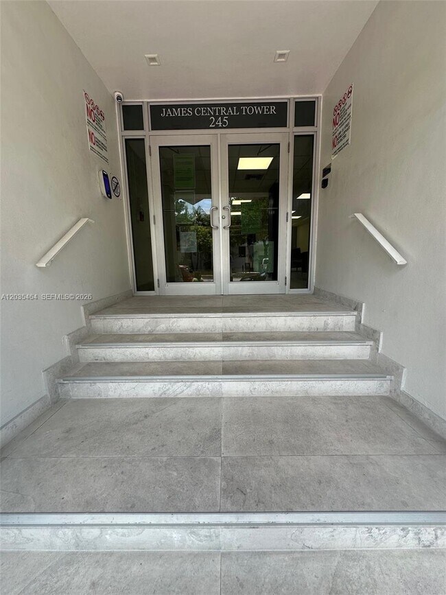 Foto del edificio - 245 18th St