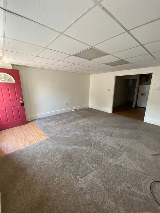 Photo - 2015 Jane St Apartments