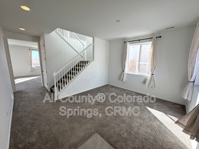 Foto del edificio - 7173 Boreal Dr