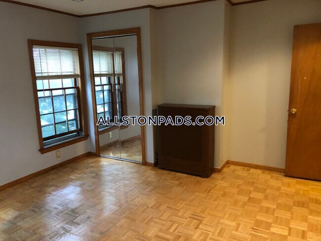Foto del edificio - 12-14 Brentwood St