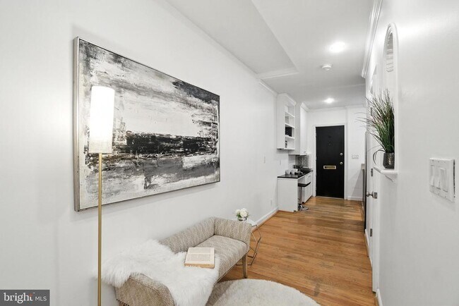 Foto del edificio - 1072 30th St NW