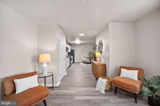 Building Photo - 11000 Cub Cir