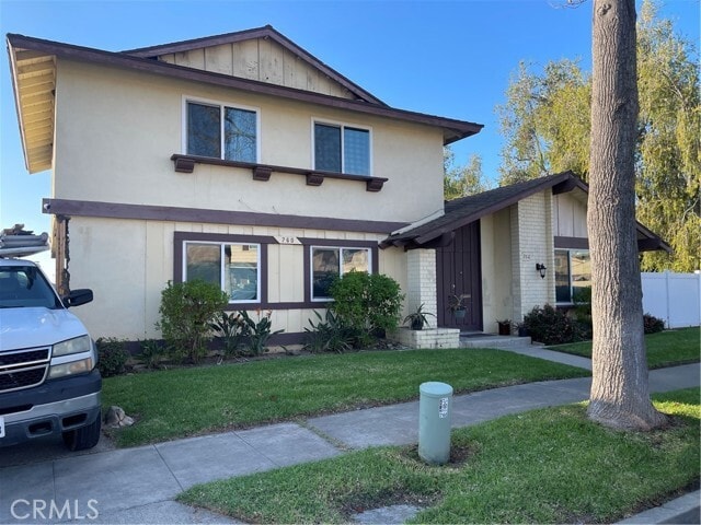 Building Photo - 760 N Adele St