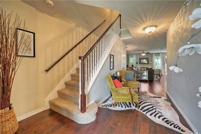Foto del edificio - 1319 Strickland Dr