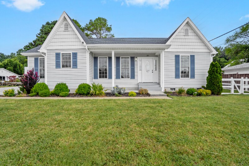 Foto principal - 305 Lake Dr