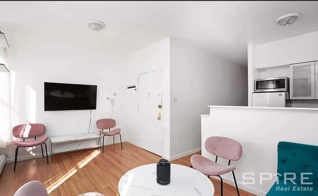 Building Photo - 2 bedroom in New York NY 10009