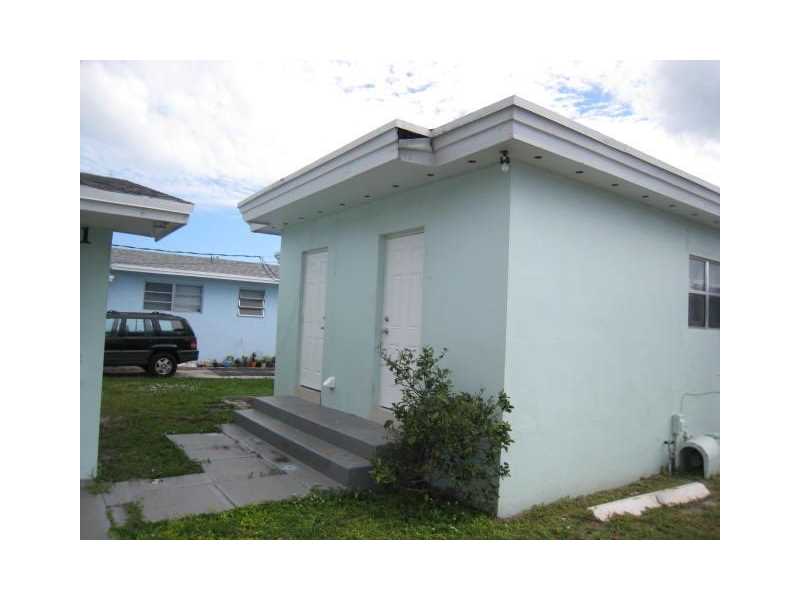 Building Photo - 2319 Madison St