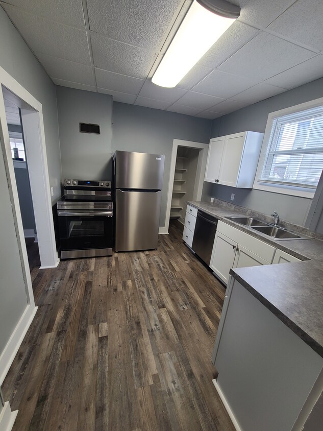 Kitchen - 708 State St
