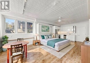 Building Photo - 679 Woodbine Ave