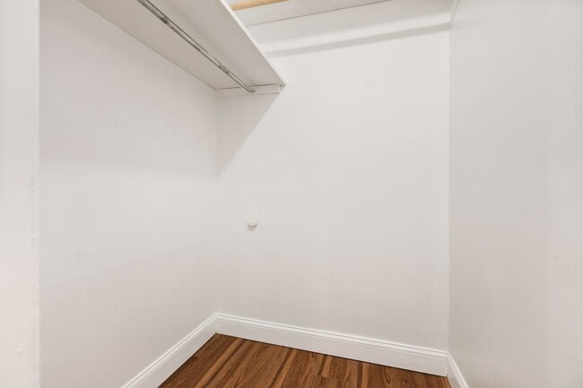 Building Photo - 1113 Camden Ave