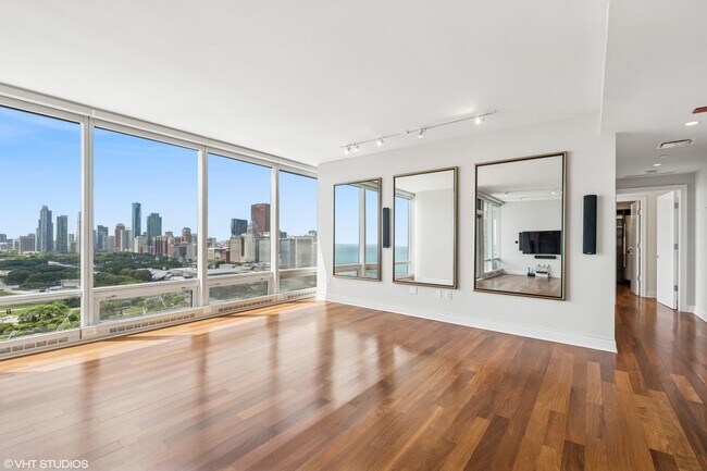 Foto del edificio - 340 E Randolph St