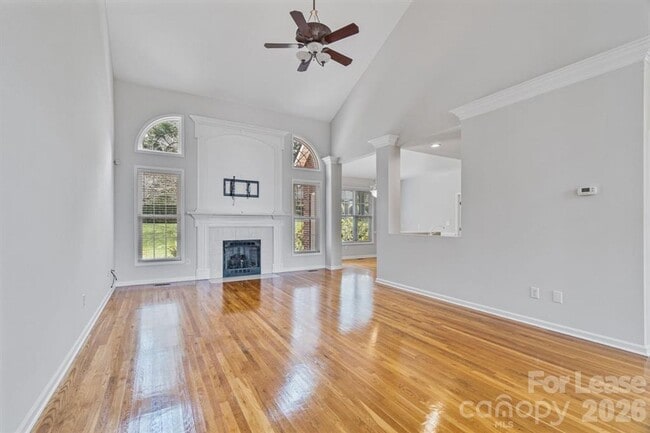 Building Photo - 4-Bedroom 2-Bath Home Nestled In The Popular Rock Barn Community!