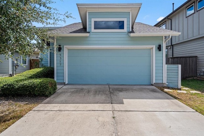 Building Photo - 5317 Daimler Dr