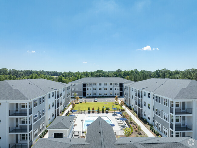 Building Photo - Woodlands Creekside