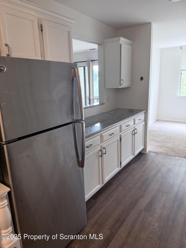 Building Photo - 1506 Summit Pointe