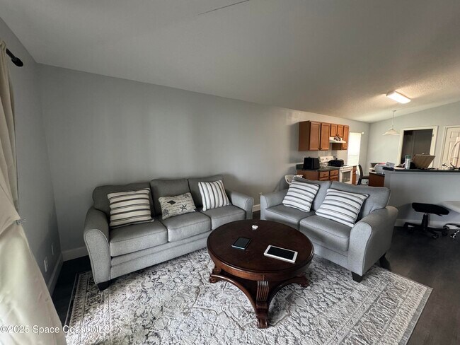 Foto del edificio - 2425 Bayhill Dr