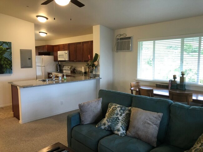 Living Room - 75-5751 Alahou St
