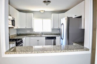 Building Photo - 63 Fenno St