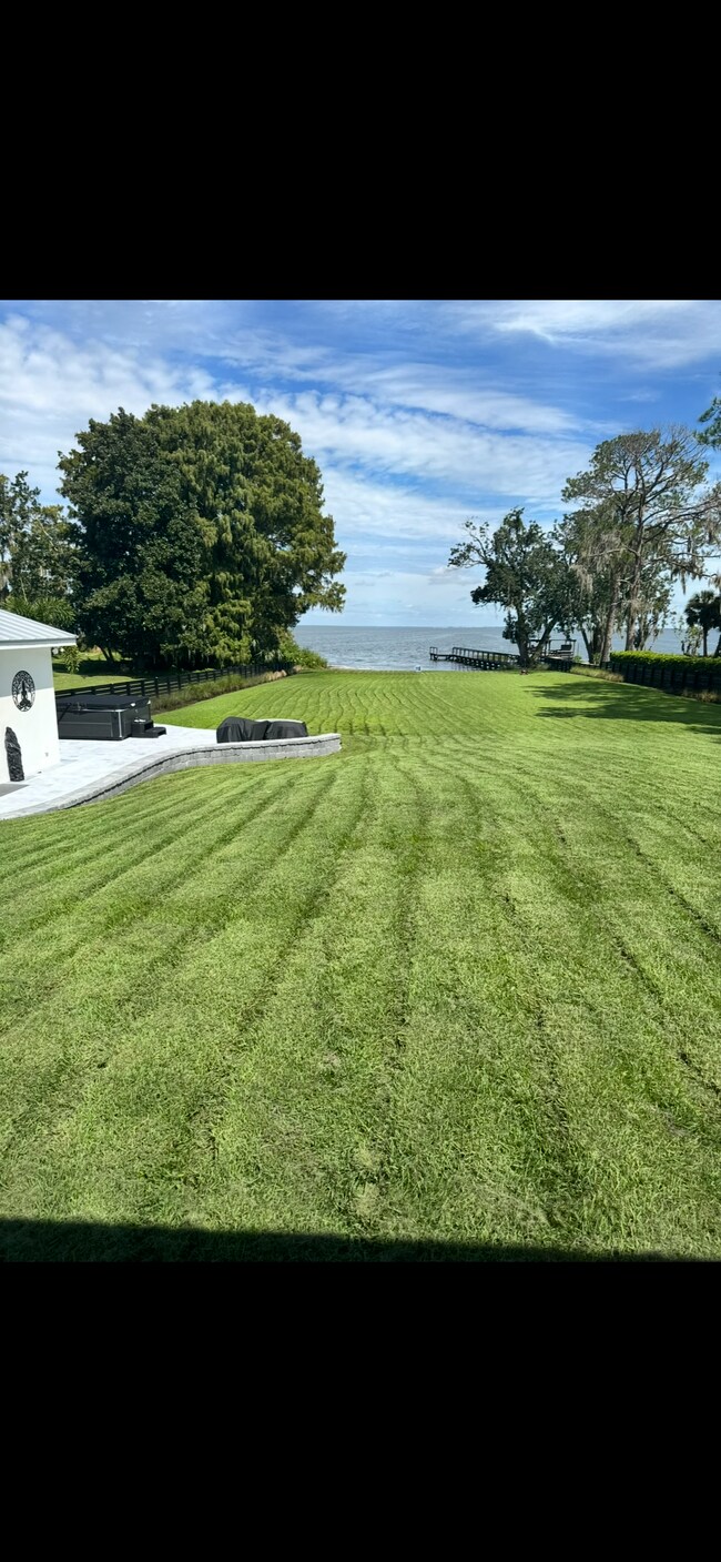 Foto del edificio - 1021 Temple Grove Pl