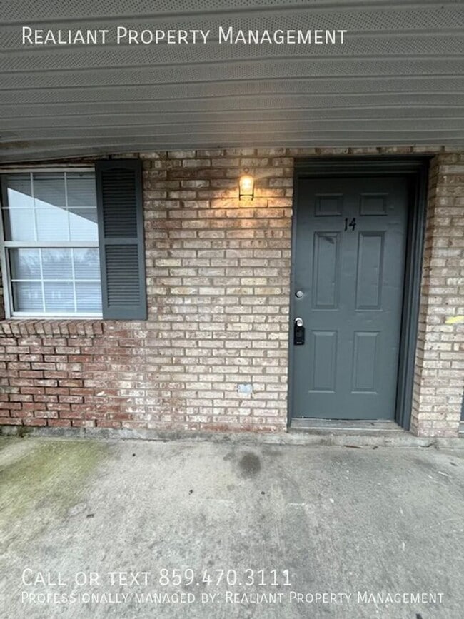 Building Photo - 31 Hurley St