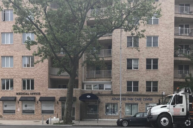 Foto del edificio - 2417 Ocean Ave