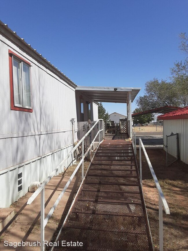 Building Photo - 2 br, 1 bath House - 1216 S. Lea