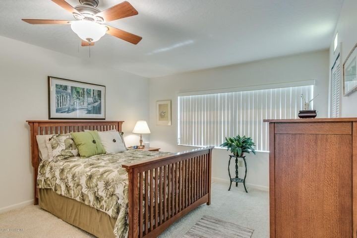 Foto principal - Beautiful Townhome Walking Distance to the...